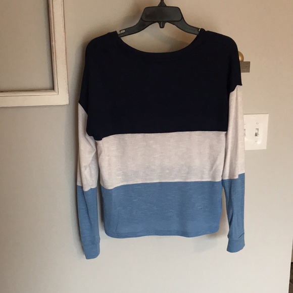 Color Block Tee - Picture 4 of 9